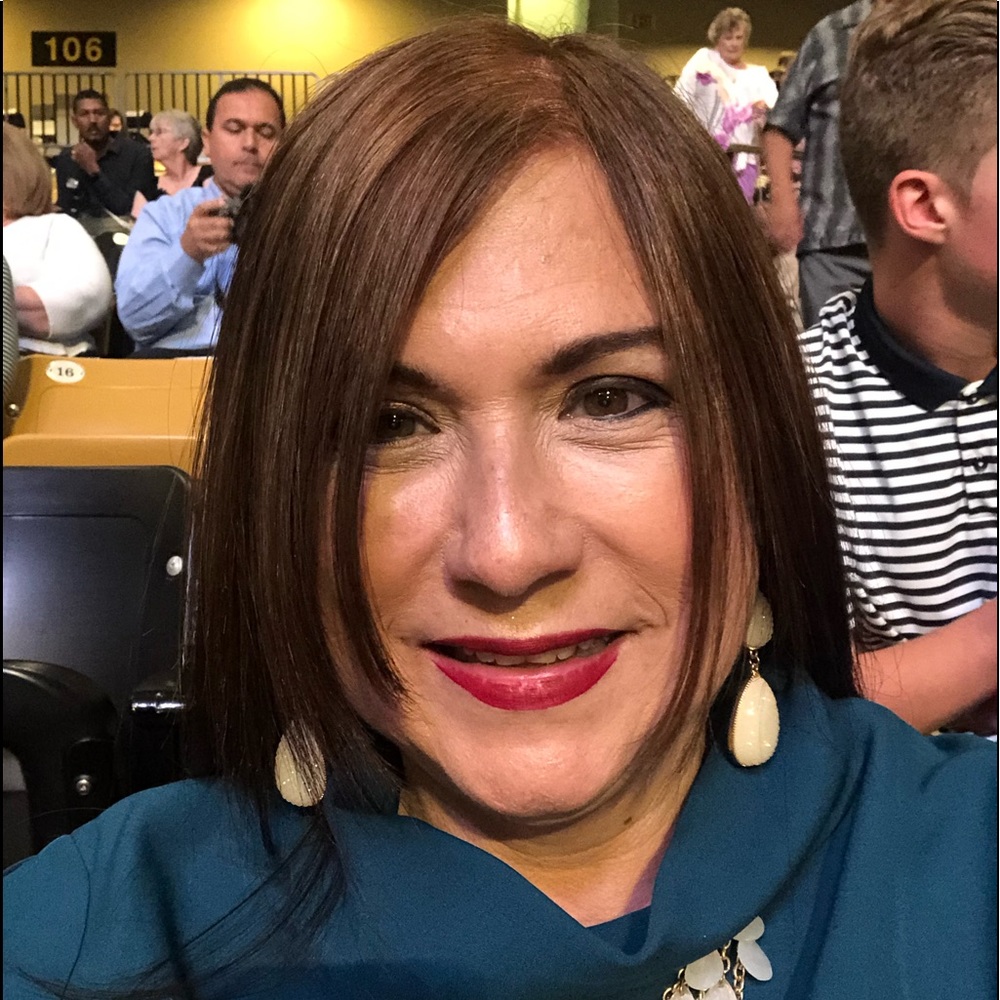 Meet your Posher, Yvelise